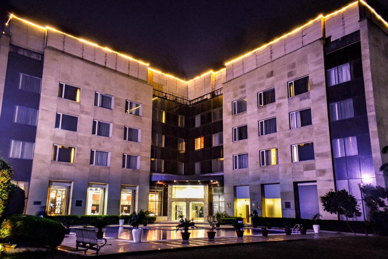 塞德拉瓦里橙园财富酒店 Bhiwadi 外观 照片
