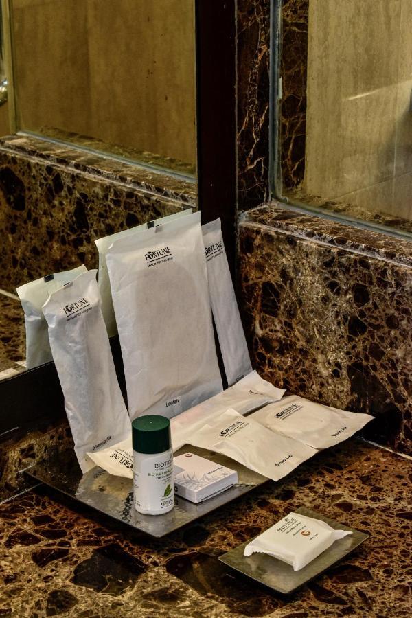 塞德拉瓦里橙园财富酒店 Bhiwadi 外观 照片